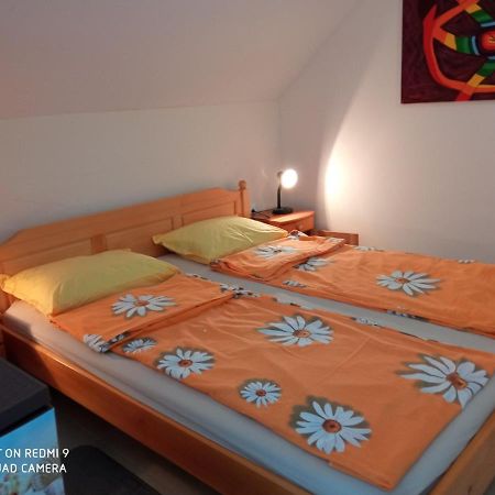 Studio Teo Pomorie Apartamento Exterior foto